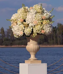 Цветя за сватба от tochkatsvetochka