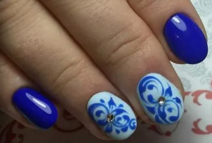 Nail Design Exclusive - fotó elegáns manikűr