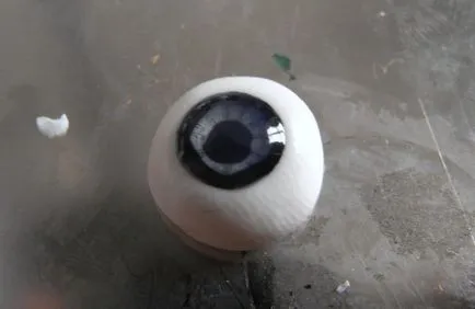 Очите на полимерна глина