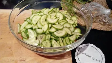 Grúz saláta dióval, uborka és paradicsom, hogyan kell főzni - lépésről lépésre receptek