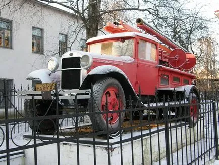 Istoria primelor mașini de pompieri
