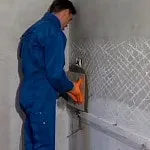 Hogyan fektetőhabarcsok a falon a fürdőszobában