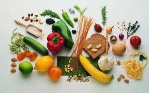 Как да се почисти храносмилателния тракт след хранене, курсове и обучение от Лара Serebryanka