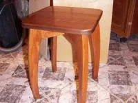 Hogyan tegyük egy fából készült széken kezét