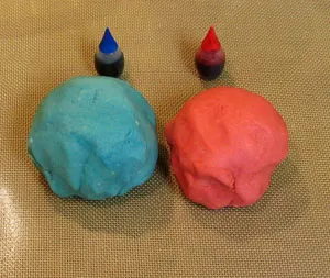 Hogyan készítsünk házi gyurma play-doh