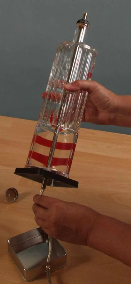 Как да си направим лампа маса от бутилката и тавана