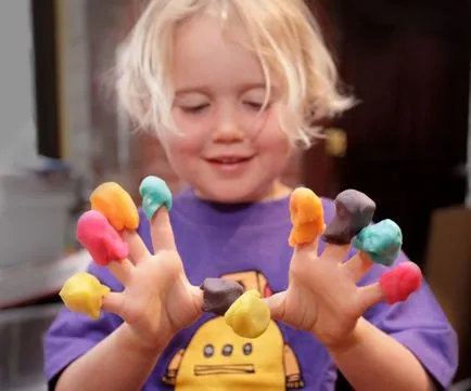 Hogyan készítsünk egy játék (play-doh) otthon - saját kezűleg