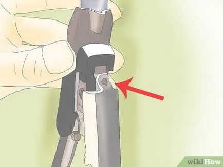 Как да се замени перото на чистачката