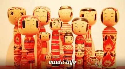 Kokeshi - Japán fabábu, borított festmények, miuki Mikado • Virtual Japán