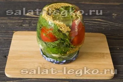 Маринована салата от краставици и домати за зимата