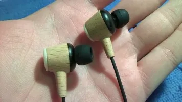 Fejhallgató saját kezűleg fából és csontból, DIY