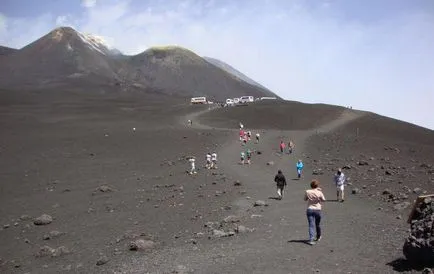 Gyönyörű és veszélyes vulkán Etna Szicíliában