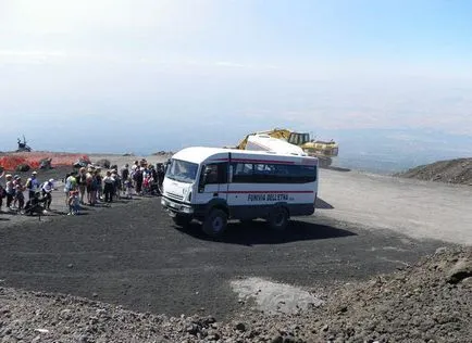 Gyönyörű és veszélyes vulkán Etna Szicíliában