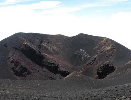 Gyönyörű és veszélyes vulkán Etna Szicíliában