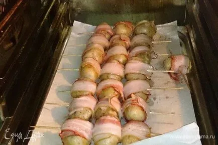 Cartofi la cuptor cu bacon, ceapă verde și usturoi reteta 👌 cu fotografii pas cu pas, vom mânca acasă