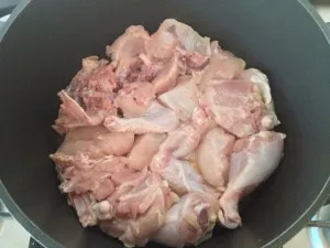 Пиле с гъби в сос, пайове от Василиса