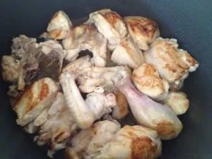 Csirke gombával, pecsenyelével, piték származó Vasilisa