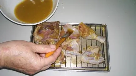 Мед пиле с царевица на скара във фурната със снимки