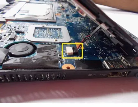 Elemzési, tisztító por és cseréje a ventilátor a laptop HP Mini 210 kezük