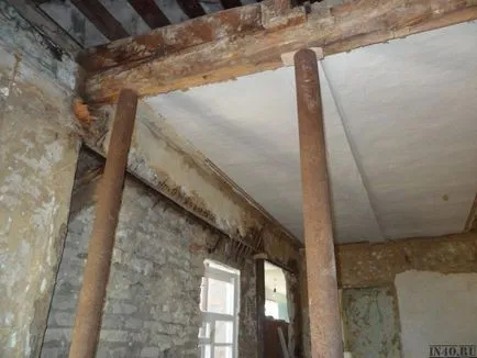 Javítás a fából készült falak a régi házat, és helyettük a tégla