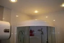 Mérkőzések a fürdőszobában mennyezeti LED fotó izzók és pontszerű, hogyan kell változtatni