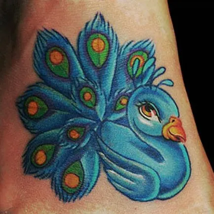 páva tetoválás