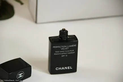 Tone Krém-folyadék tökéletes Lumiere bársony SPF 15 a Chanel