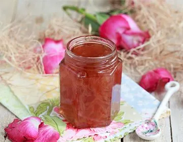 Lekvár egy ősi recept rózsaszirom, főzés nélkül és multivarka előnyei és hátrányai