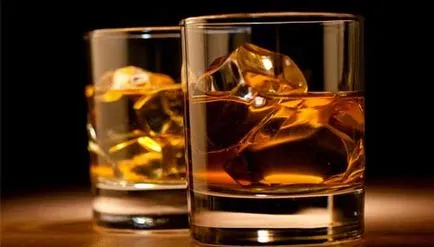 Whisky decât băutură decât o gustare a unor ochelari