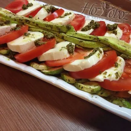 Salata italiană delicioase cu mozzarella și roșii, hozoboz - știm totul despre produsele alimentare