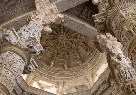 Temple la Khajuraho istorie și caracteristici ale arhitecturii indiene