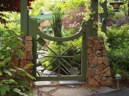 Bejárat, kertészeti világ
