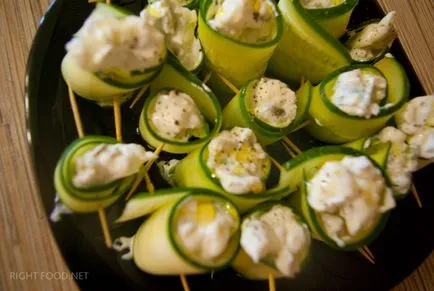 rulouri castravete Aperitiv cu branza, o reteta cu o fotografie