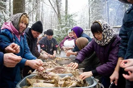 Какво е традиционна религия на Мари, и двете са загадъчни езически молитви