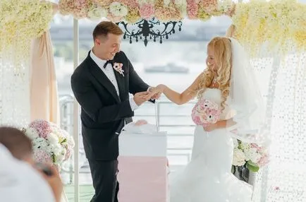 Denis és Ksenia esküvői stílus Chanel