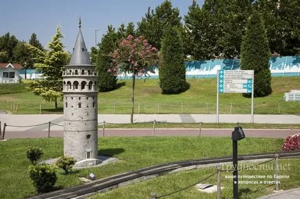 Дворецът Долмабахче, на Miniatürk парк (по маршрута на три дни в Истанбул) статия