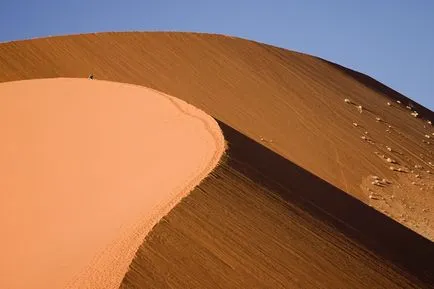 Dunes и пясъчни дюни в снимки