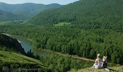 Планинската верига стволове в Хакасия и пещерата на кутията на Пандора за направления