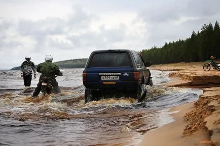 Mini-vacanta la petroglife lacul Onega de la