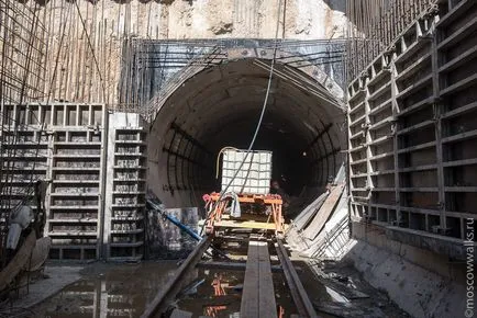 Michurinsk tájékoztató „, mint az első fél-underground station építés alatt