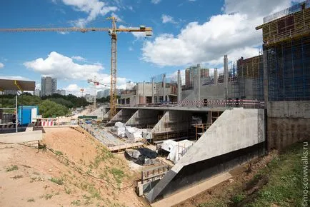 Michurinsk tájékoztató „, mint az első fél-underground station építés alatt