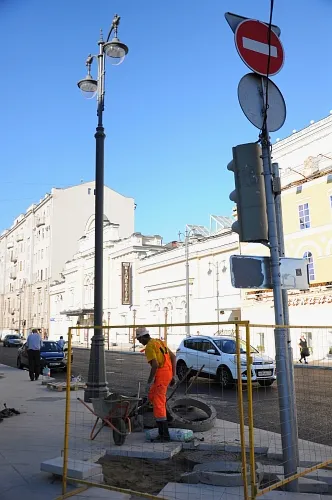 Hogyan lehet eljutni az ág Maly Színház (Small Színház)