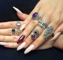 Как да се носи пръстен на ръцете си модерен и стилен