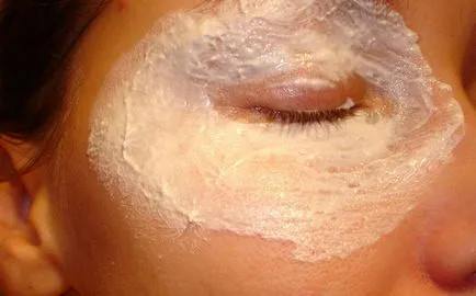 Hogyan kell helyesen törődnek a bőr a szem körül otthon