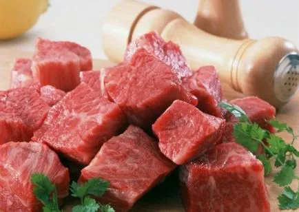 Как правилно да и как да готвят говеждо месо, докато не е готов да го направи (е) по-мек