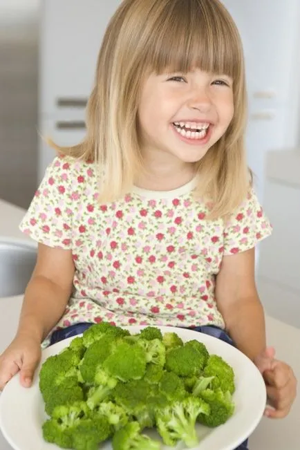 Hogyan kell főzni a brokkoli az első étkezés, fagyasztva, és írja be a diétát