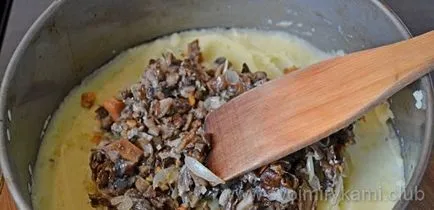 Hogyan kell főzni egy pite burgonya és gomba a sütőben a lépésről lépésre recept és fotó