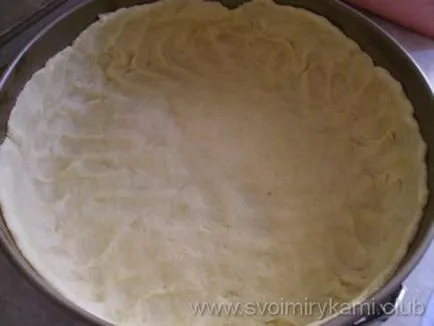 Hogyan kell főzni egy pite burgonya és gomba a sütőben a lépésről lépésre recept és fotó