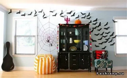 Cum sa faci decoratiuni pentru Halloween cu mâinile lor de la un decor de hârtie din etapele Hall și șabloane