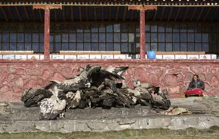 Как да се погребе в Тибет небесен погребална церемония